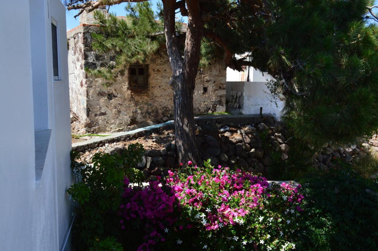 Cute Studio In Milos Trypití Eksteriør billede