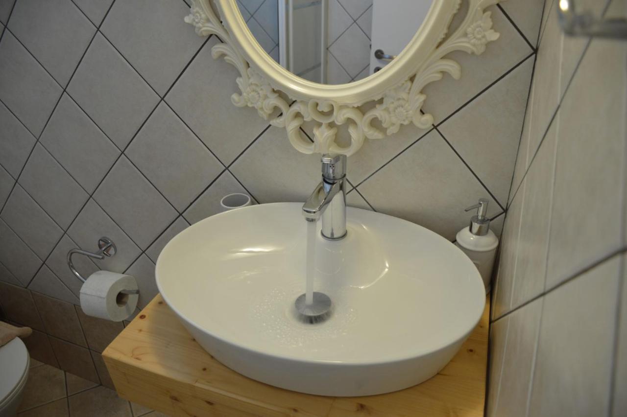 Cute Studio In Milos Trypití Eksteriør billede